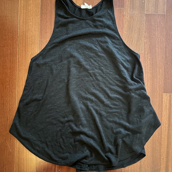 Wilfred Aritzia Razorback Tank - Picture 1 of 2